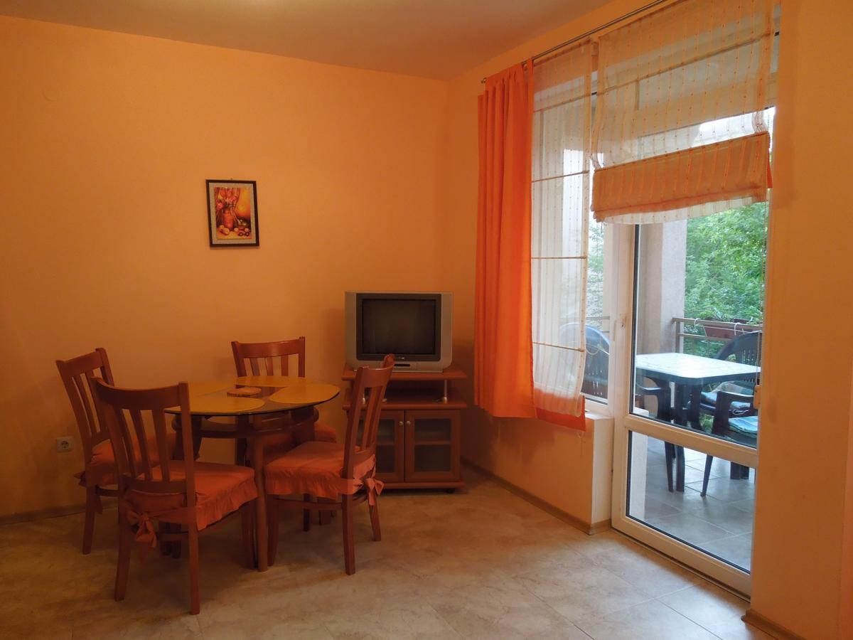 Casa Brava 2 Apartments Sveti Vlas Buitenkant foto