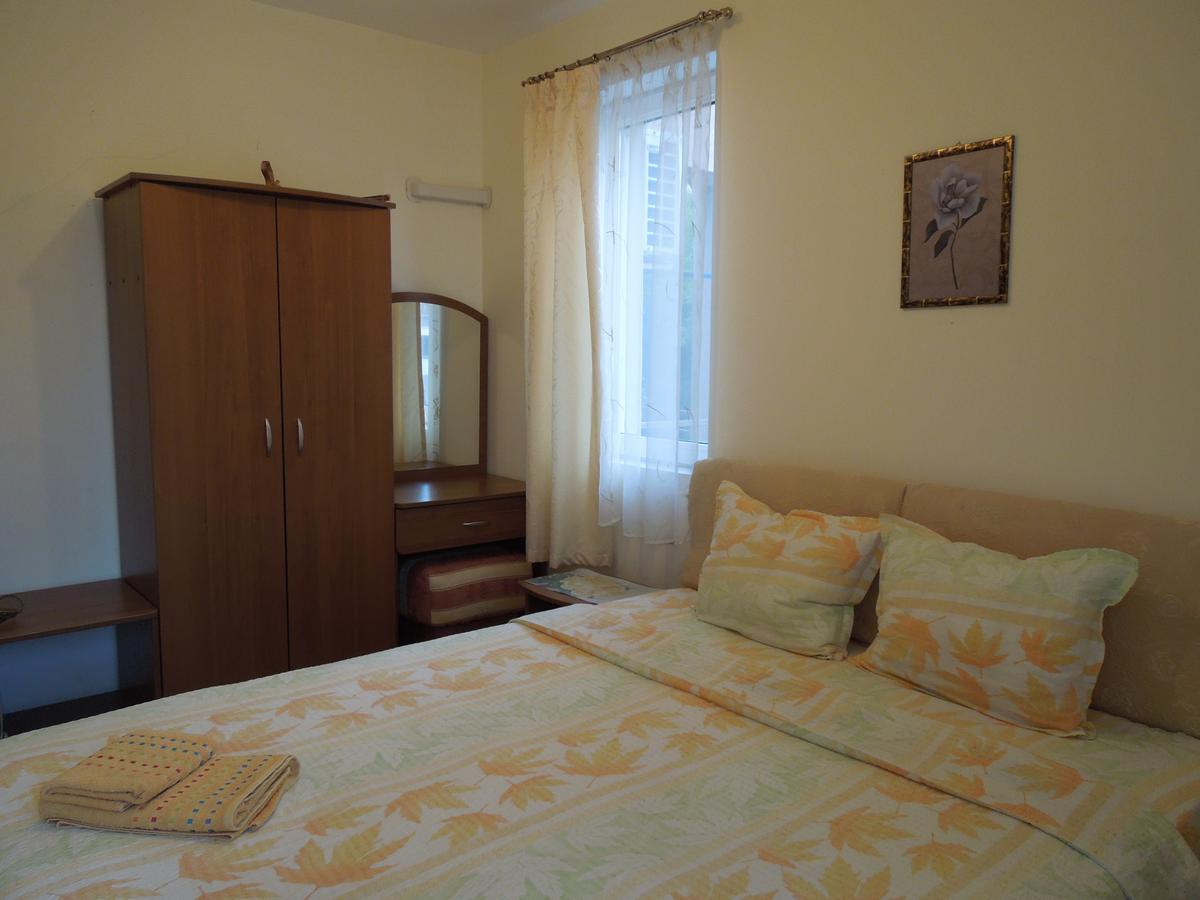 Casa Brava 2 Apartments Sveti Vlas Buitenkant foto
