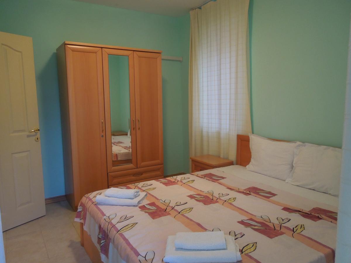 Casa Brava 2 Apartments Sveti Vlas Buitenkant foto